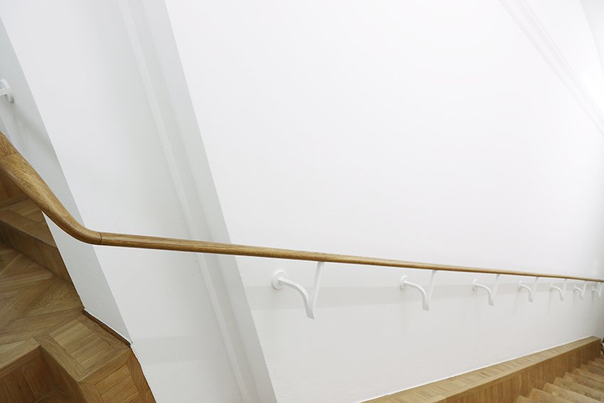 Lisa HolzerUntitled (staircase), 2019White varnish on metal Was trägt Sie?, 2019Permanent installationSecession, Vienna