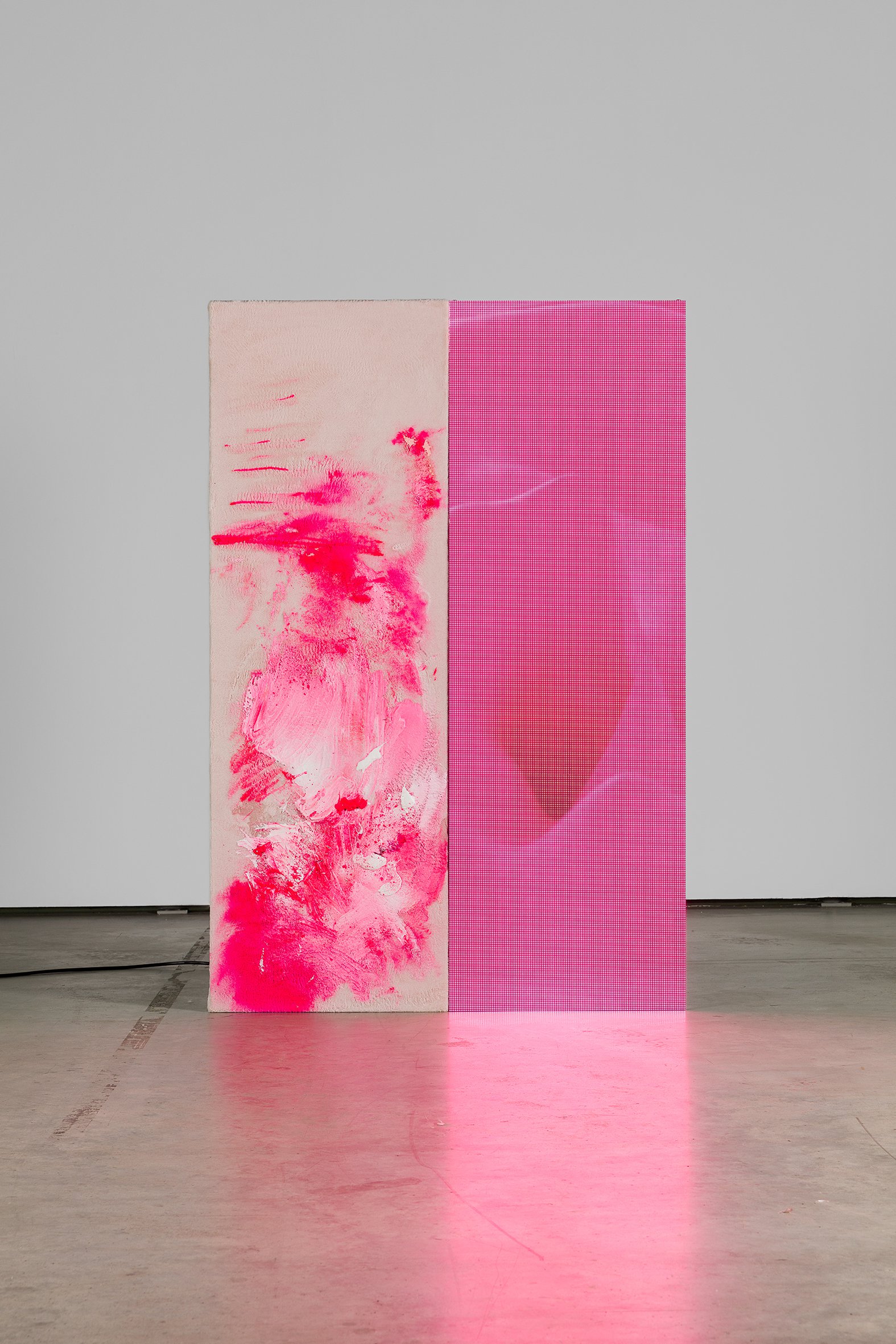Philipp TimischlHard workers (Pink &amp; Pink), 2021Mixed Media on fake fur, LED Panels, metal truss, media player, Video 3’39&#x27;&#x27;150 x 100 x 50 cm