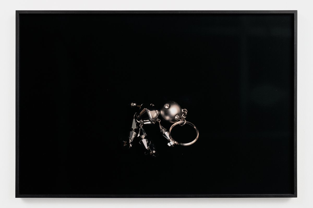 Anna-Sophie BergerEffigy (Roboter Schlüsselring 2002)2023, C-print, 101.6 x 67.6 cm (framed)