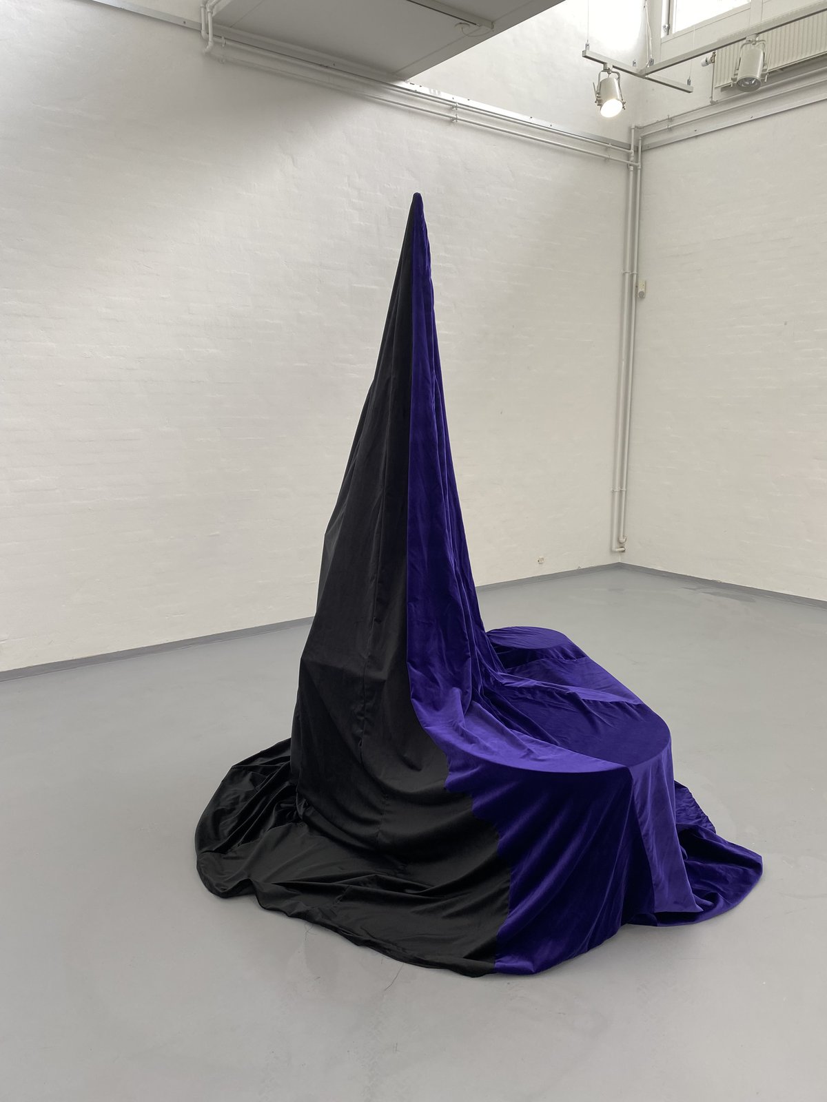 Anna-Sophie BergerCloak, 2021velvet, tripod and viariable hardwaredimensions variable