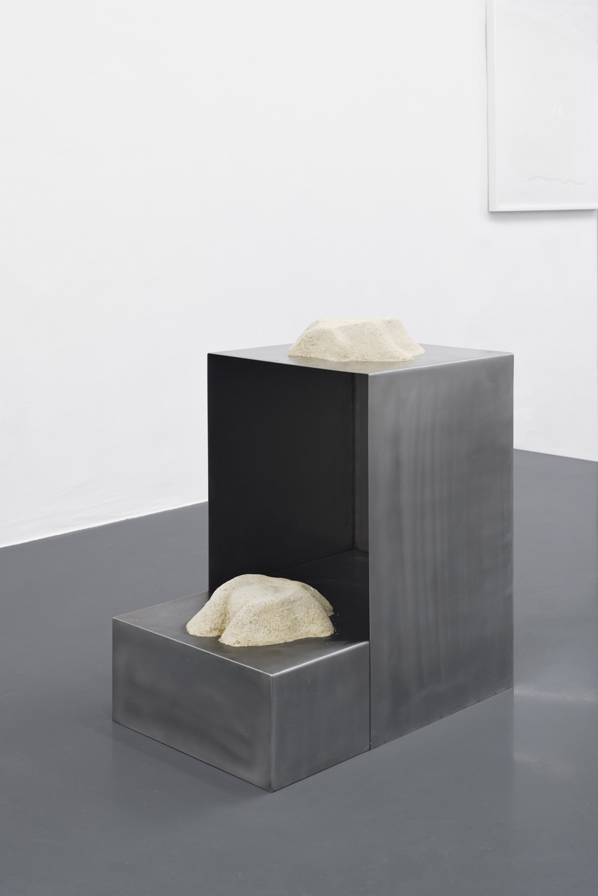 Lena HenkeEure Frankfurter Küche, 2016Metal, sand, silicone, fiberglass, epoxy resin, rubber70 x 70 x 45 cm