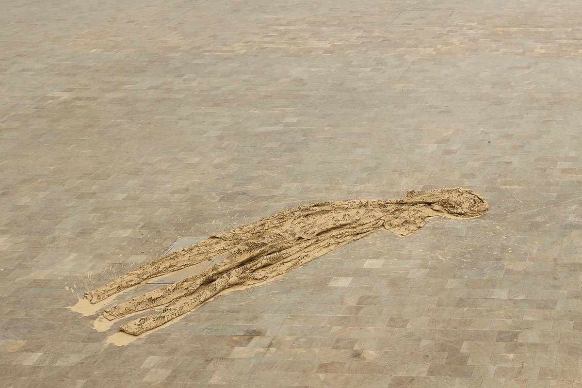 Anna-Sophie Bergertime that breath cannot corrupt, 20193 polyester lace coats, thread, mudDimensions variableTime is Thirsty, Kunsthalle Vienna, Vienna. 2019