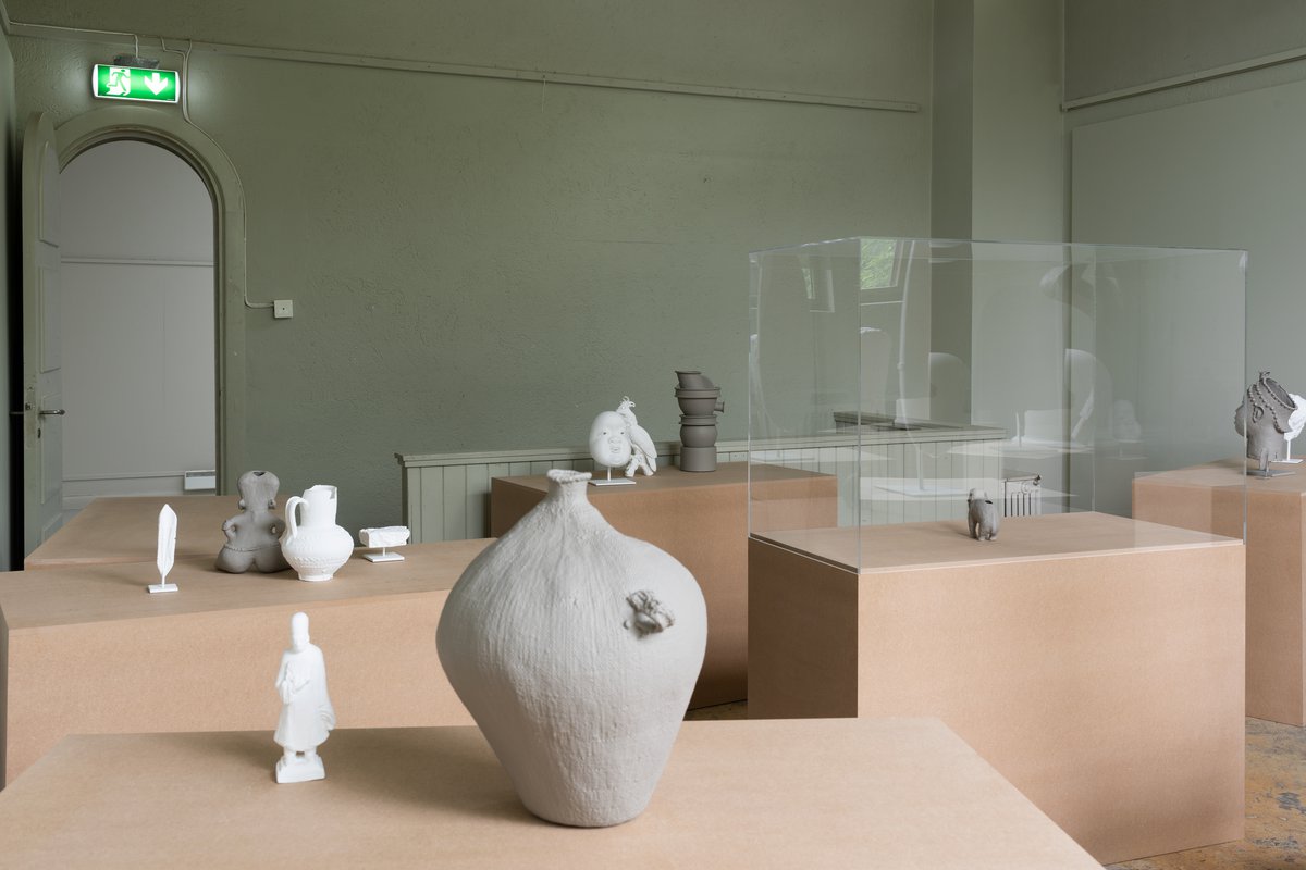 Gaylen Gerber, 2019Installation view: nearest pedestal: Gaylen Gerber, Support, n.d., oil paint on burial figure of an attendant (glazed terra-cotta), China, Ming Dynasty, 1368–1644 CE, 19.7 x 7.4 x 5.4 cm (7 ¾ x 2 ⅞ x 2 ⅛ in.); Gaylen Gerber, Support, n.d., oil paint on fiber and pitch water basket, Native American (Paiute or Washoe), Great Basin Area, United States, 19th century, 39.4 x 34.3 x 30.5 cm (15 ½ x 13 ½ x 12 in.); vitrine: Gaylen Gerber, Support, n.d., oil paint on earthenware vessel (elephant; (Sawankhalok ware), Lopburi Province, Thailand,14th – 16th century, 13.3 x 14.6 x 6.3 cm (5 ¼ x 5 ¾ x 2 ½ in.Edvard Munch studio, Ekely, Oslo, Oslobiennalen, Oslo
