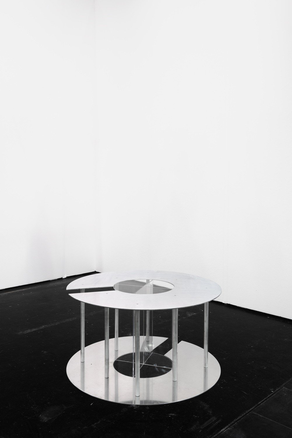 Benjamin HirteUntitled, 2014Aluminium, plexiglass50 x 96 cm