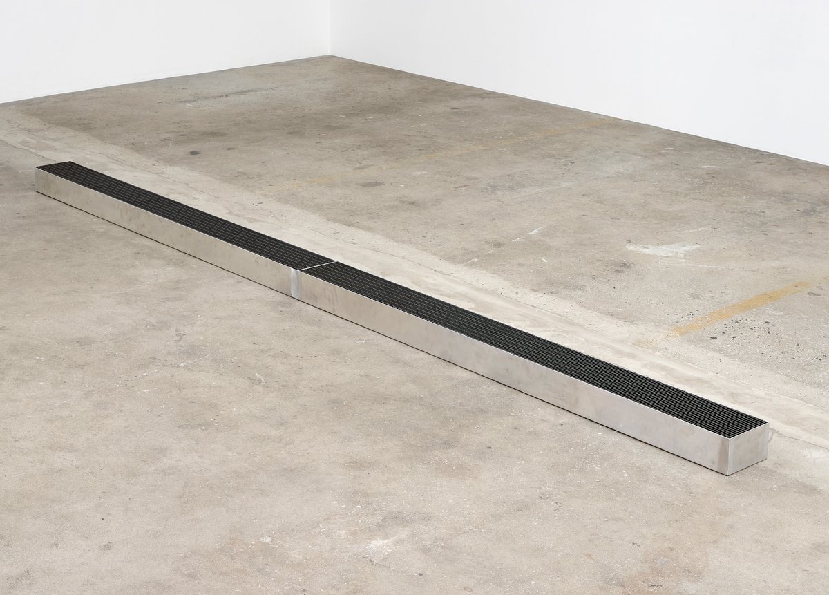 Benjamin HirteGutter / Rinne, 2017Aluminium, steel, various materials18 x 250 x 25 cmThe Long Zoom, Christian Andersen, Copenhagen, 2018